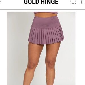 Plum Pleated Tennis Skirt / Goldhinge